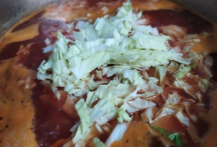 Фото шага рецепта Борщ с пекинской капустой 190737 шаг 9  
