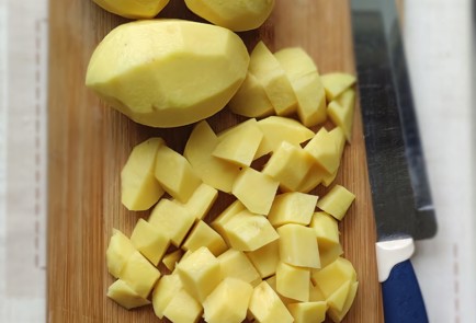 Фото шага рецепта Борщ с помидорами 173632 шаг 4  