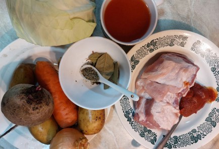 Фото шага рецепта Борщ 189365 шаг 1  