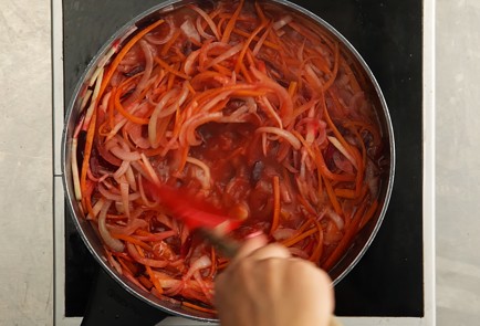 Фото шага рецепта Борщ с карасями 51602 шаг 4  