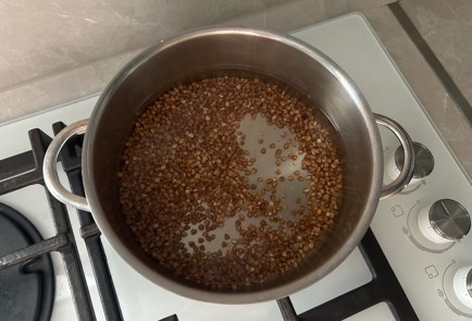 Фото шага рецепта Боул с гречкой 189812 шаг 2  