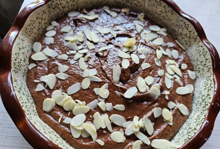 Фото шага рецепта Брауни с амаретто и лепестками миндаля 186709 шаг 10  