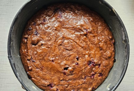 Фото шага рецепта Брауни с брусникой и миндалем 176030 шаг 11  