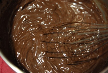 Фото шага рецепта Брауни с замоченной в коньяке клюквой 163261 шаг 4  