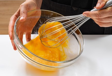 Фото шага рецепта Брауни с шоколадным печеньем 186500 шаг 3  