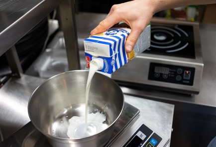 Фото шага рецепта Бретонские галеты 138575 шаг 1  