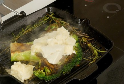 Фото шага рецепта Брокколи гриль с травяным песто и миндалем 93190 шаг 2  