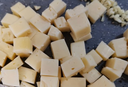 Фото шага рецепта Брокколи в сливочносырном соусе 152333 шаг 1