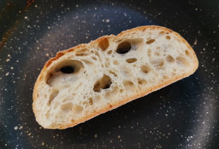 Фото шага рецепта Брускетта Капрезе 187713 шаг 2  