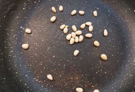 Фото шага рецепта Брускетта Капрезе 187713 шаг 4  