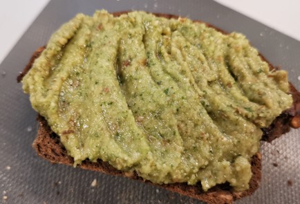 Фото шага рецепта Брускетта поитальянски 174924 шаг 4  