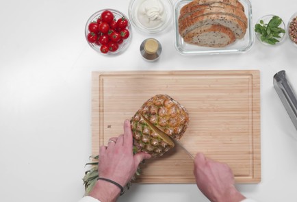 Фото шага рецепта Брускетта с ананасом на гриле и бурратой 187805 шаг 1  