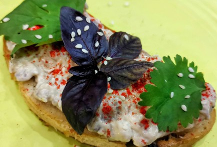 Фото шага рецепта Брускетта с баклажаном 173723 шаг 11  