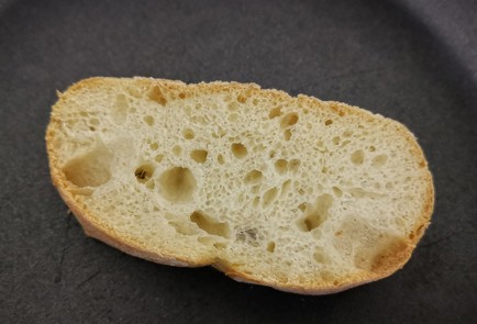 Фото шага рецепта Брускетта с горбушей 175221 шаг 2  