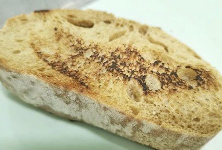 Фото шага рецепта Брускетта с крабовым мясом 175212 шаг 3  