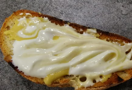 Фото шага рецепта Брускетта с курицей 175226 шаг 6  