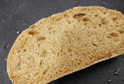 Фото шага рецепта Брускетта с мандарином 175210 шаг 2  