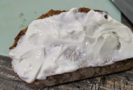 Фото шага рецепта Брускетта с мандарином 175210 шаг 7  