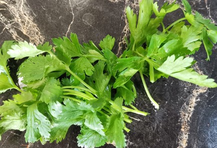 Фото шага рецепта Брускетта с оливками и сыром 173716 шаг 7  