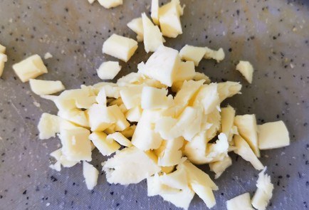 Фото шага рецепта Брускетта с перепелиными яйцами 173718 шаг 3  