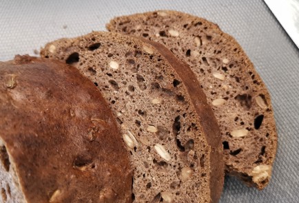 Фото шага рецепта Брускетта с перепелом 174928 шаг 1  