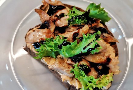 Фото шага рецепта Брускетта с перепелом 174928 шаг 10  