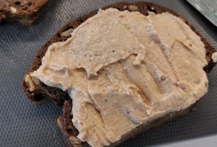 Фото шага рецепта Брускетта с перепелом 174928 шаг 7  