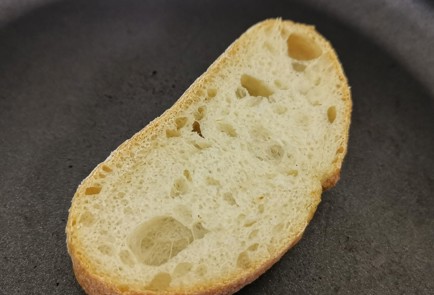 Фото шага рецепта Брускетта с сосисками 175224 шаг 1  