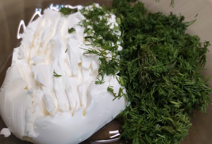 Фото шага рецепта Брускетта с запеченным перцем 190765 шаг 4  