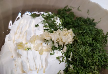 Фото шага рецепта Брускетта с запеченным перцем 190765 шаг 5  