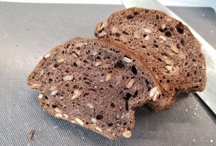 Фото шага рецепта Брускетта со свининой 174929 шаг 1  