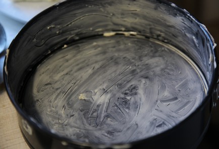 Фото шага рецепта Брусничный кекс с кусочками шоколада 173792 шаг 9