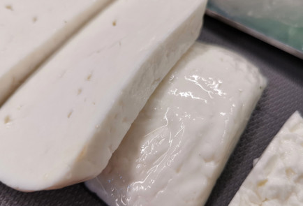 Фото шага рецепта Брынза обжаренная в сырноминдальной панировке 152017 шаг 5  