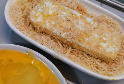 Фото шага рецепта Брынза обжаренная в сырноминдальной панировке 152017 шаг 6  