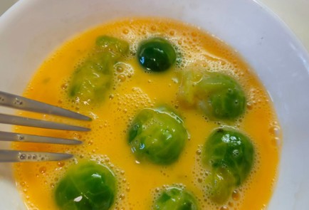 Фото шага рецепта Брюссельская капуста жареная в панировке 188681 шаг 11