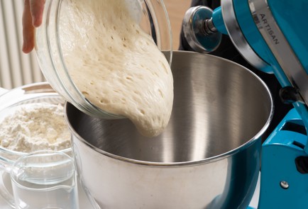 Фото шага рецепта Бублики в медовом обваре 139929 шаг 2  