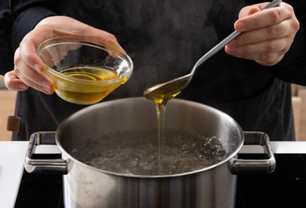 Фото шага рецепта Бублики в медовом обваре 139929 шаг 7  