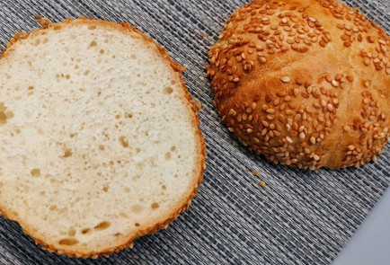 Фото шага рецепта Булочка со сметаной и черешней 173888 шаг 1