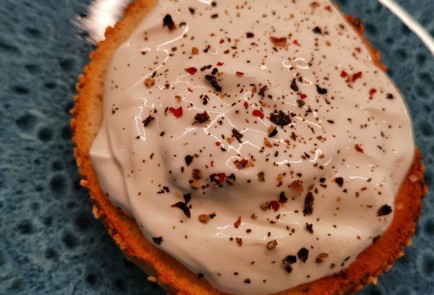 Фото шага рецепта Булочка со сметаной и черешней 173888 шаг 7