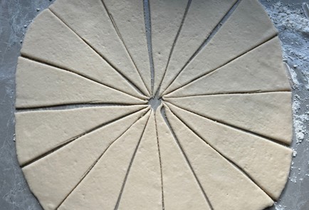 Фото шага рецепта Булочки с бананом и шоколадом 187051 шаг 7  