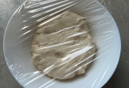 Фото шага рецепта Булочки с клубникой 175488 шаг 7  