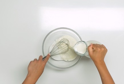 Фото шага рецепта Булочки с маком 151158 шаг 1  