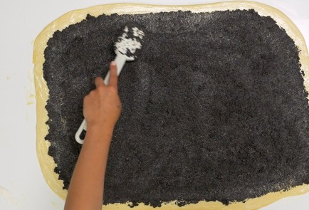 Фото шага рецепта Булочки с маком 151158 шаг 12  