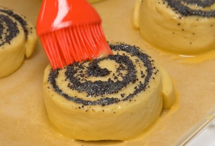 Фото шага рецепта Булочки с маком 151158 шаг 14  