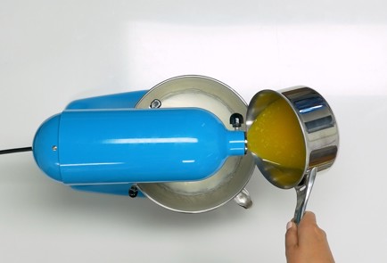 Фото шага рецепта Булочки с маком 151158 шаг 5  