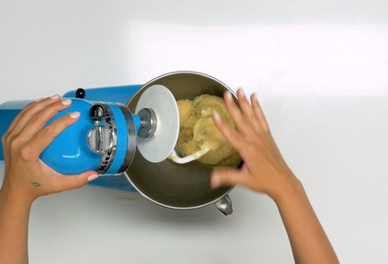 Фото шага рецепта Булочки с маком 151158 шаг 6  