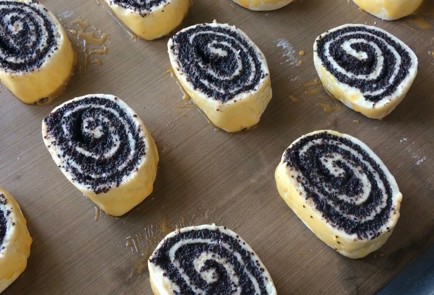 Фото шага рецепта Булочки с маком 174353 шаг 20  