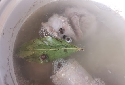 Фото шага рецепта Бульон из индейки 189471 шаг 8  