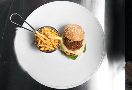 Фото шага рецепта Бургер с семгой 46026 шаг 5  