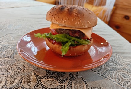 Фото шага рецепта Бургеры на гриле 189106 шаг 10